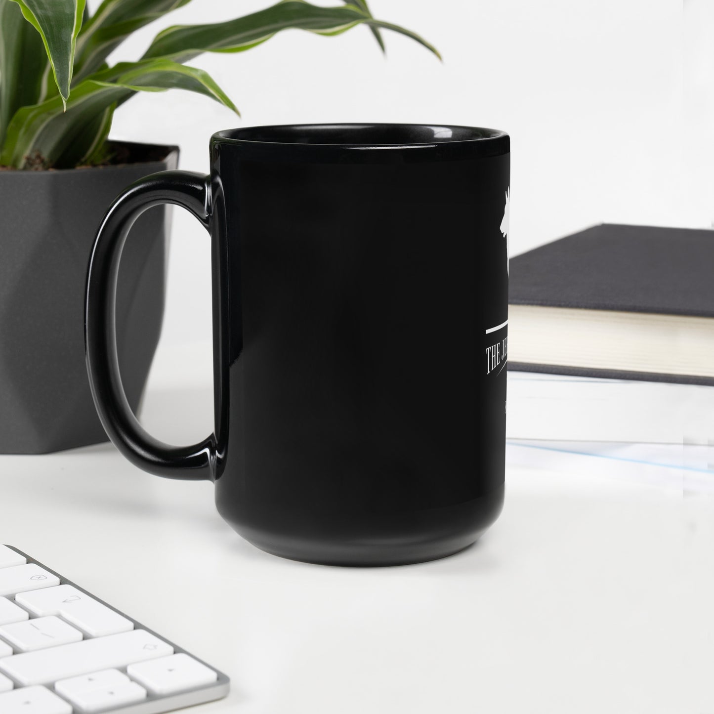 BLACK GLOSSY MUG AVAILABLE IN TWO SIZEDS